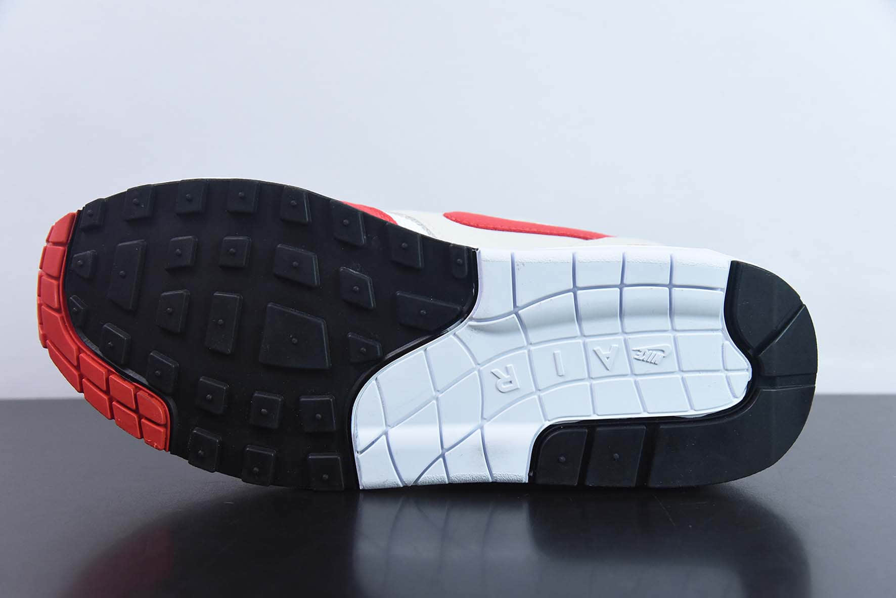 耐克Nike Air Max 1 2022复刻白红复古休闲气垫跑步鞋纯原版本 货号：DQ3989-100 