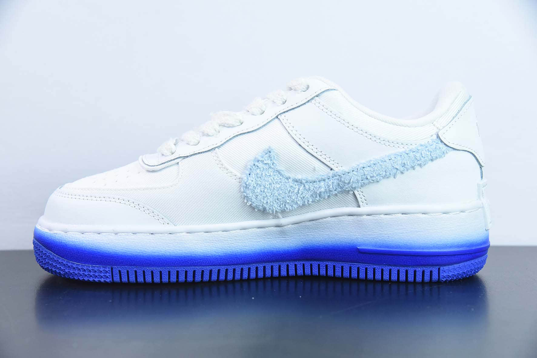 耐克Nike WMNS Air Force 1 ShadowPastel白蓝毛巾勾空军一号轻量增高低帮百搭板鞋纯原版本 货号：FJ4567-100