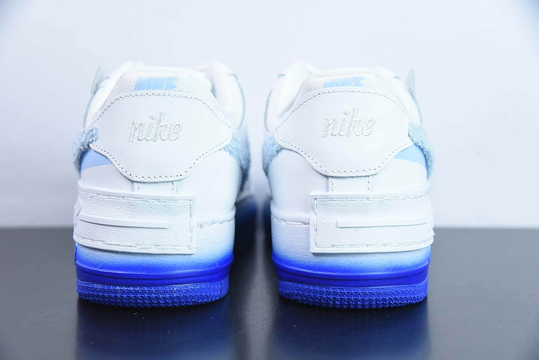 耐克Nike WMNS Air Force 1 ShadowPastel白蓝毛巾勾空军一号轻量增高低帮百搭板鞋纯原版本 货号：FJ4567-100
