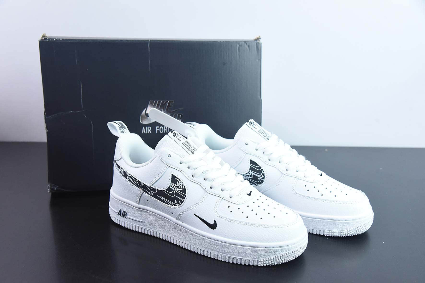 耐克Nike Air Force 1 Low 反光白黑空军一号低帮运动休闲板鞋纯原版本 货号：FB8971-200