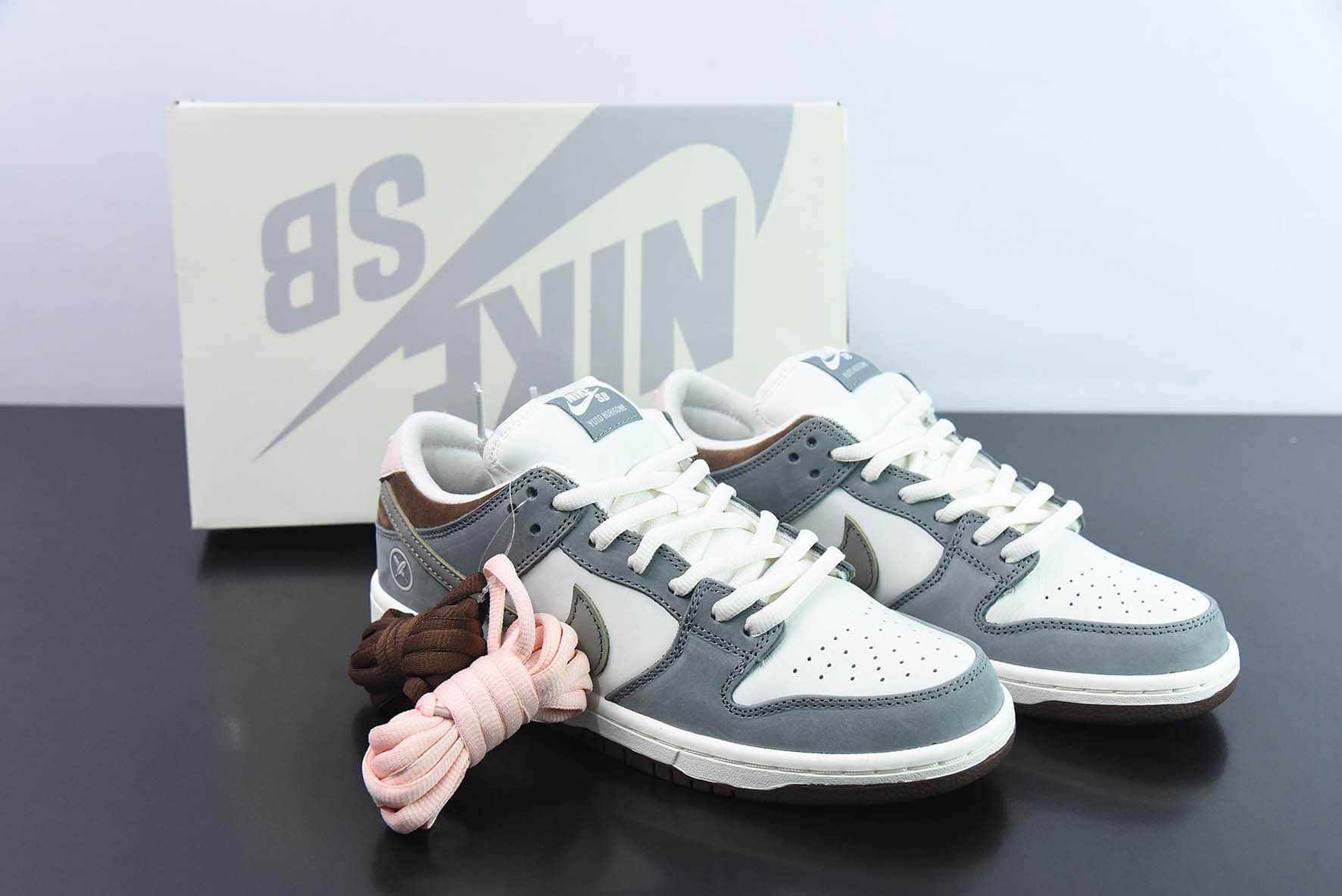 耐克Nike Yuto Horigome x Nk SB 灰色羽毛联名款 SB低帮休闲运动滑板板鞋纯原版本 货号：FQ1180-001