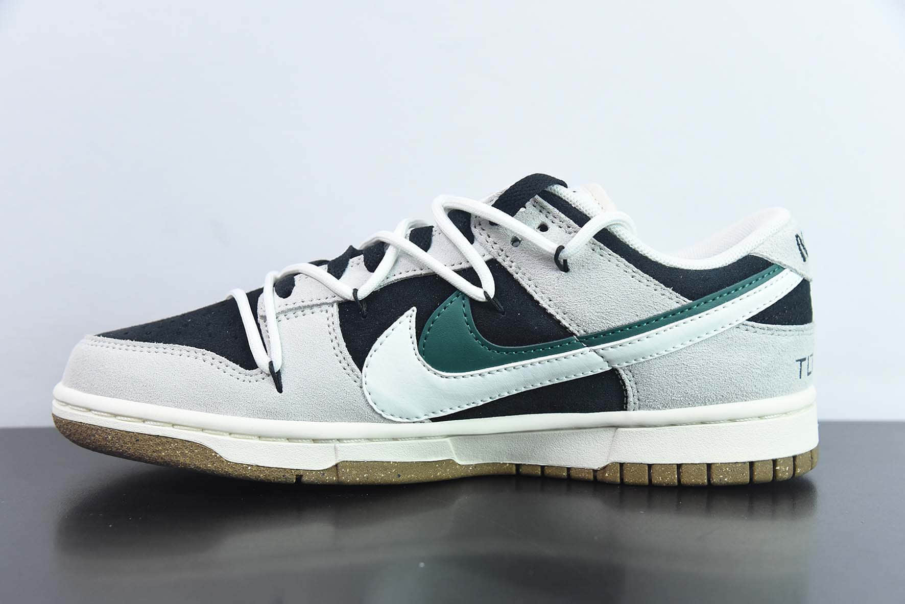 耐克Nike SB Dunk Low 85 白绿双勾绑带 SB低帮运动休闲板鞋纯原版本 货号：DO9457-134