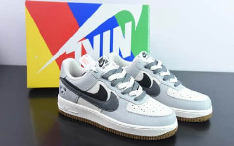 耐克Nike Air Force 1'07 Low 黑灰小熊双勾空军一号低帮休闲板鞋纯原版本 货号：CC2569-033