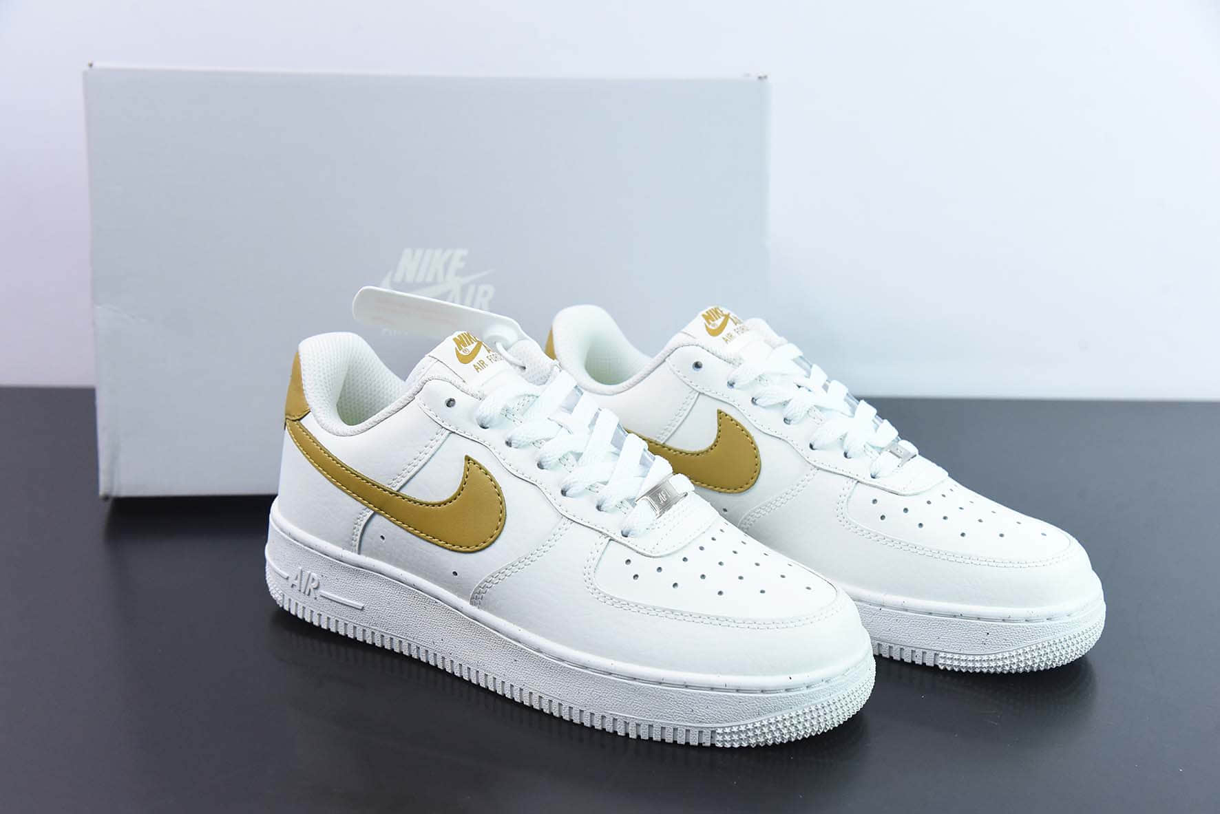 耐克Nike Air Force 1 '07 Low 白金空军一号低帮休闲板鞋纯原版本 货号：DV3808-101 