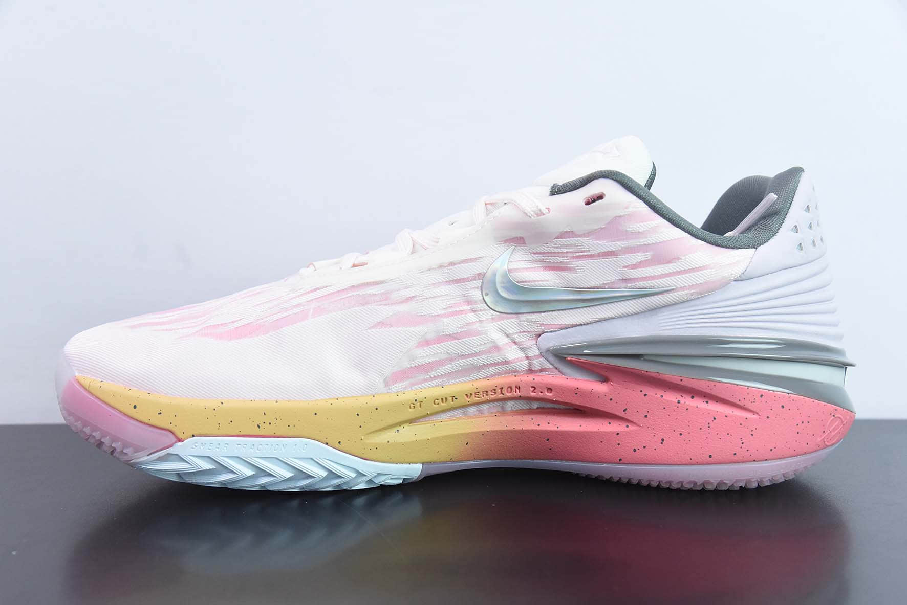 耐克Nike Air Zoom G.T.Cut 2 EP 耐克GT2.0白粉实战系列篮球鞋纯原版本 货号：DJ6013-602