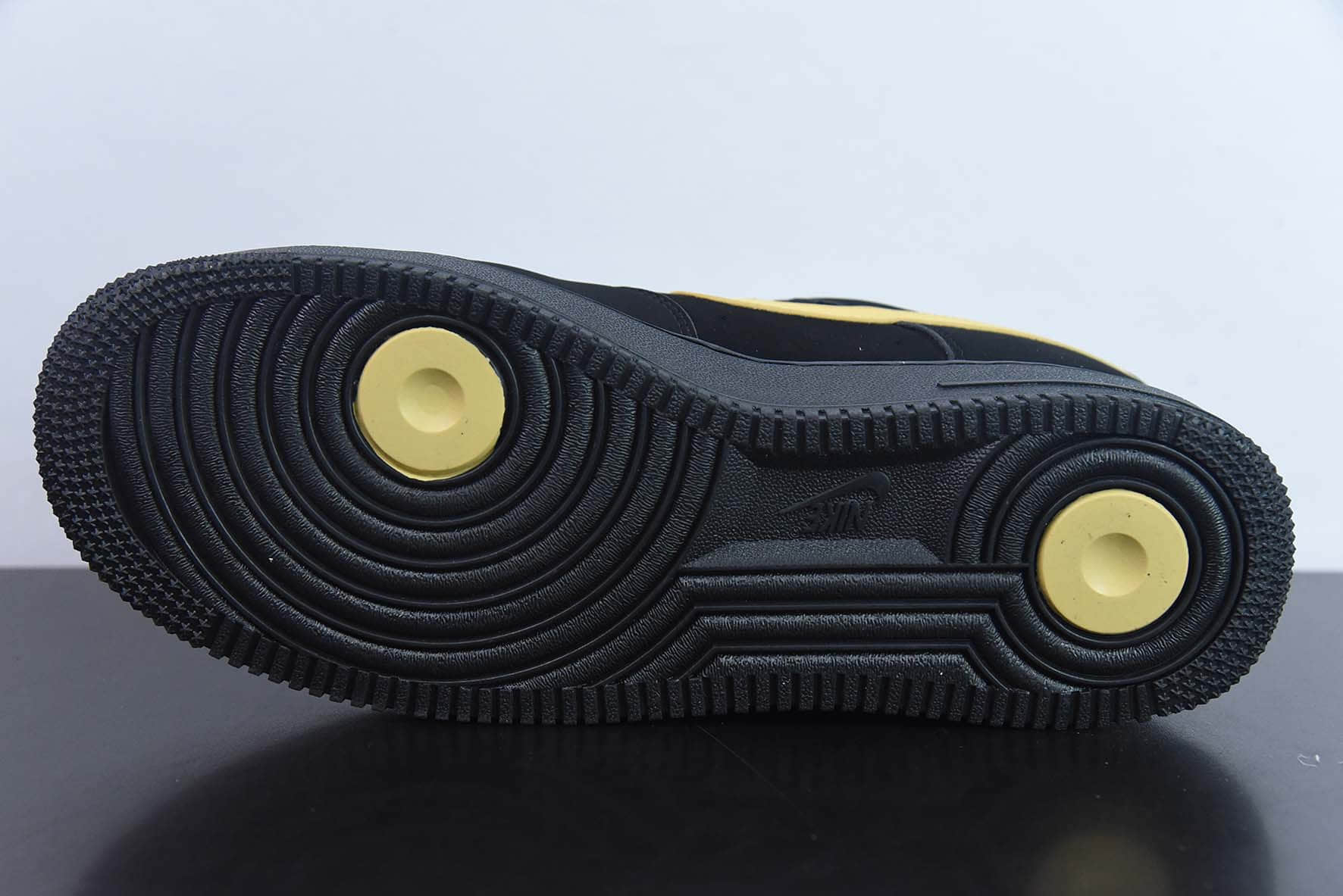 耐克Nike Air Force 1' 07 蒂芙尼联名黑金空军一号低帮运动休闲板鞋纯原版本 货号：DZ1382-002