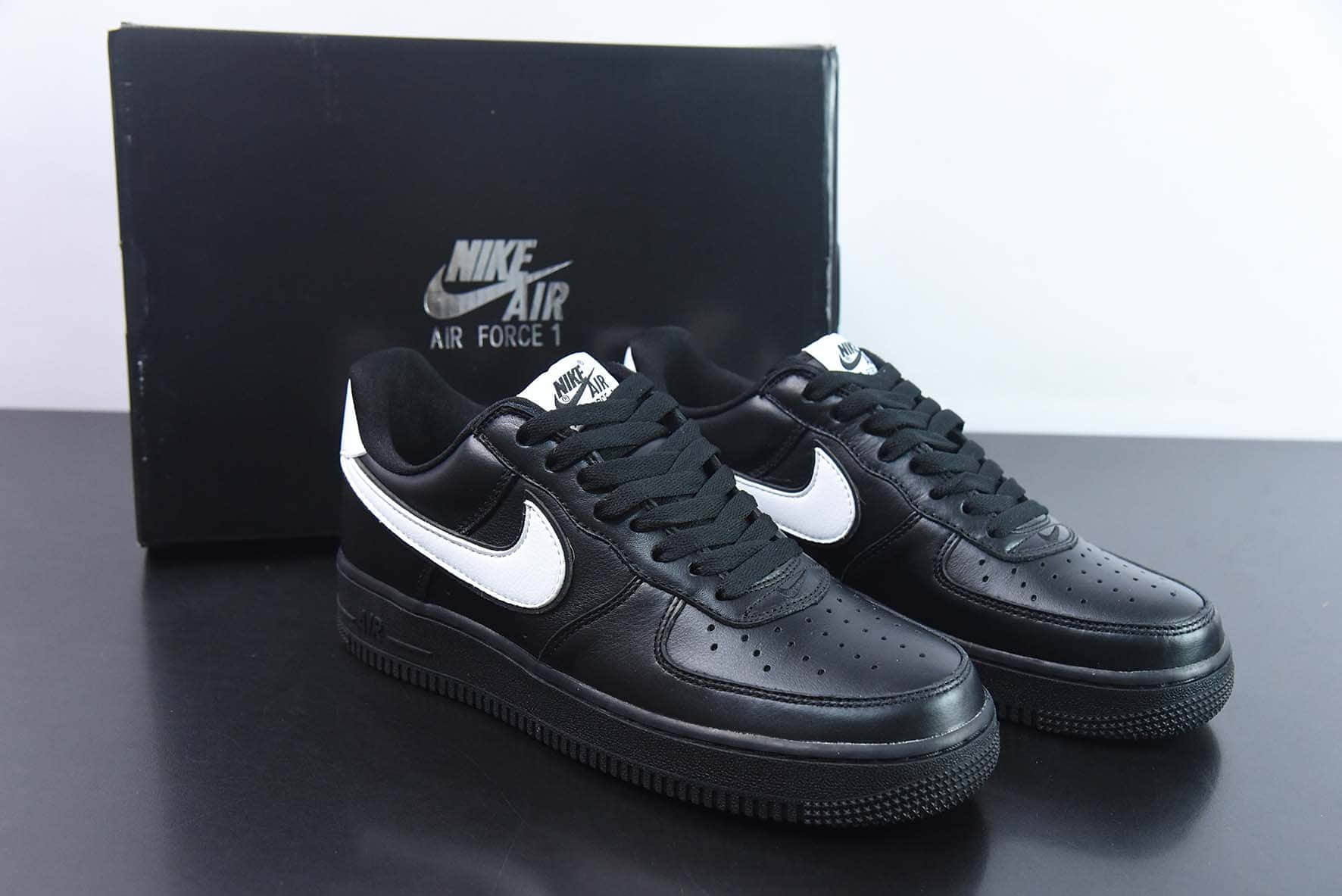 耐克Nike Air Force 1'07 Low 黑白勾空军一号低帮休闲板鞋纯原版本 货号：CQ0492-001