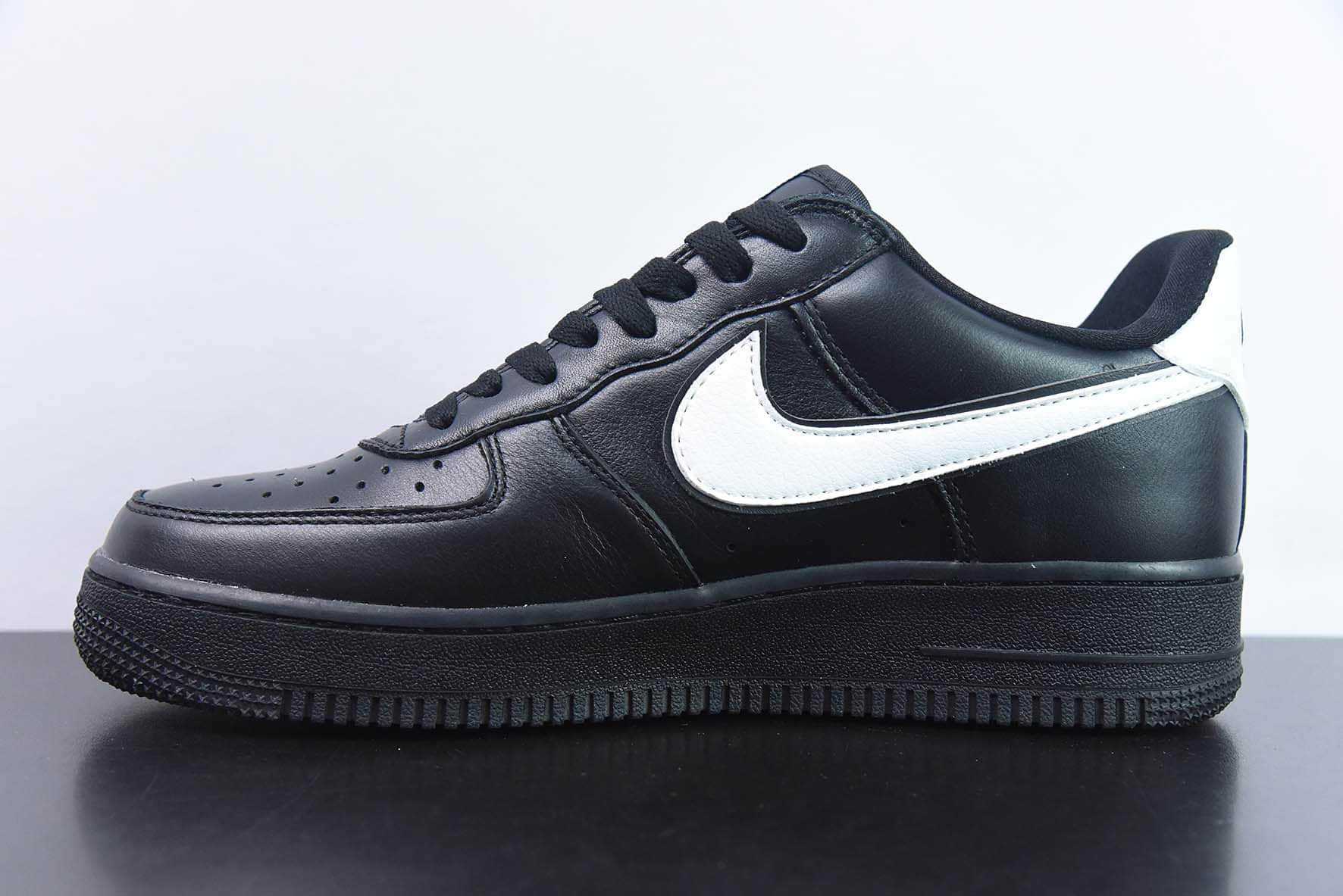 耐克Nike Air Force 1'07 Low 黑白勾空军一号低帮休闲板鞋纯原版本 货号：CQ0492-001