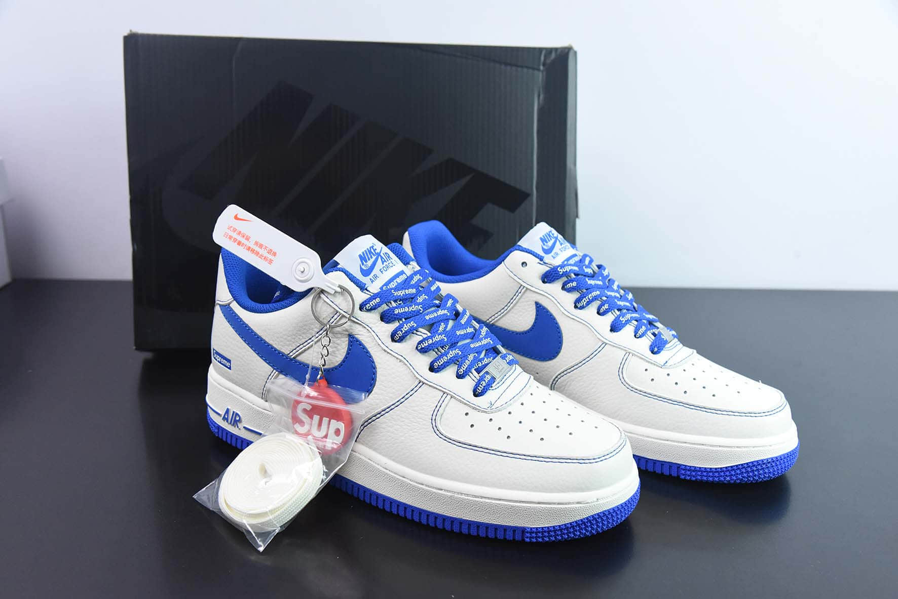 耐克Nike Supreme x NK Air Force 1 07 LowSupreme荔枝皮米白宝蓝Sup联名空军一号经典低帮百搭休闲运动板鞋纯原版本 货号：SU0220-010