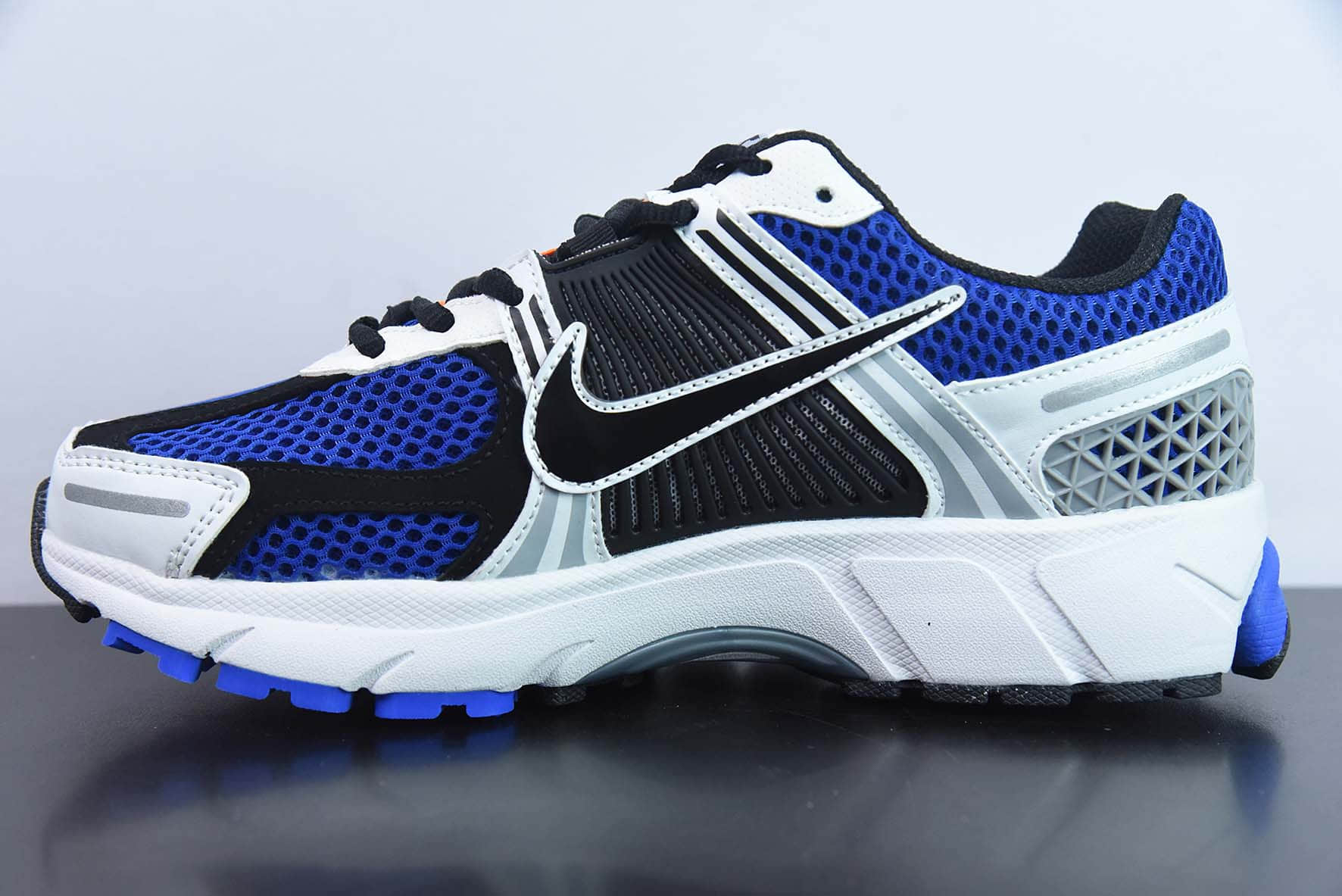 耐克Nike Zoom Vomero 5 SP 佛莫罗5代系列黑蓝经典复古休闲运动慢跑鞋纯原版本 货号：CI1694-100