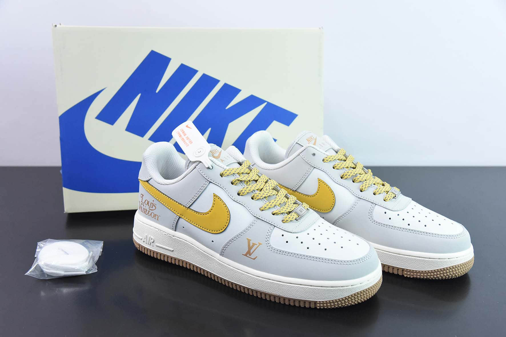 耐克Nike Air Force 1 '07 Low “LV联名暖灰色”空军一号低帮休闲板鞋纯原版本 货号：HX123-006 