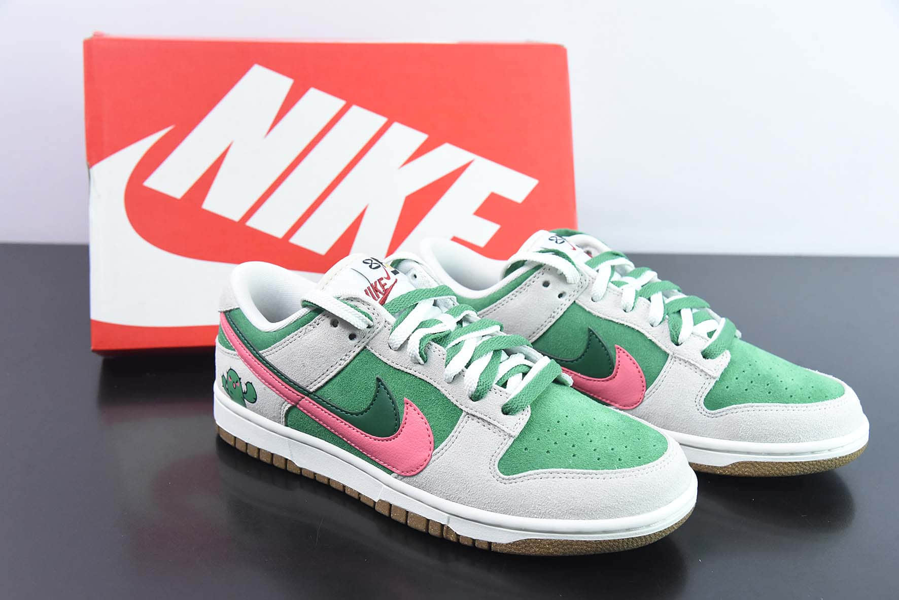 耐克Nike SB Dunk Low 85系列米白绿仙人掌双钩低帮休闲滑板鞋纯原版本 货号：DO9457-137 