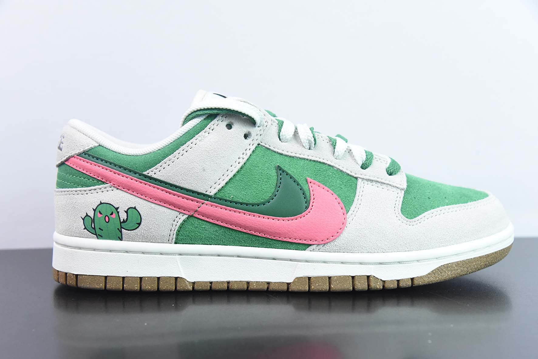 耐克Nike SB Dunk Low 85系列米白绿仙人掌双钩低帮休闲滑板鞋纯原版本 货号：DO9457-137 