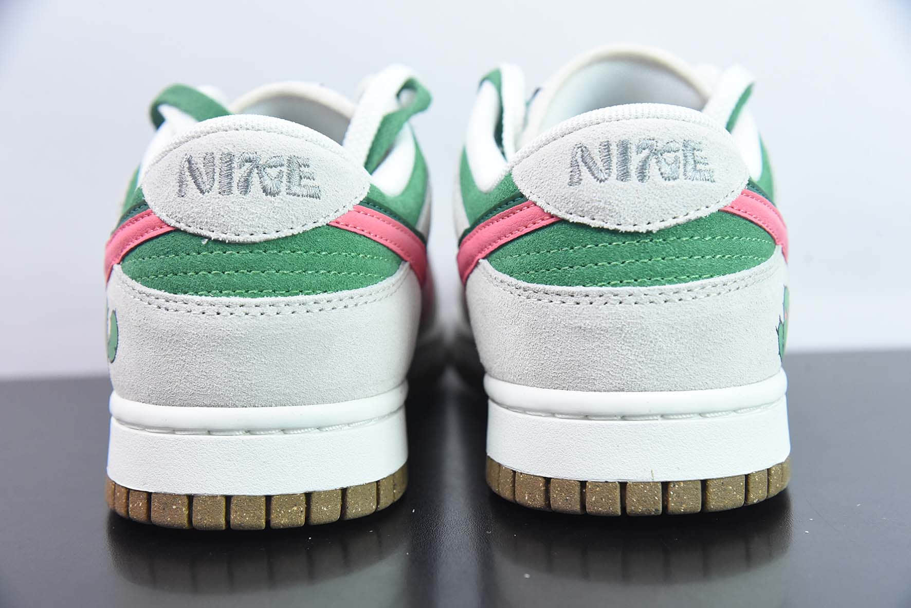 耐克Nike SB Dunk Low 85系列米白绿仙人掌双钩低帮休闲滑板鞋纯原版本 货号：DO9457-137 