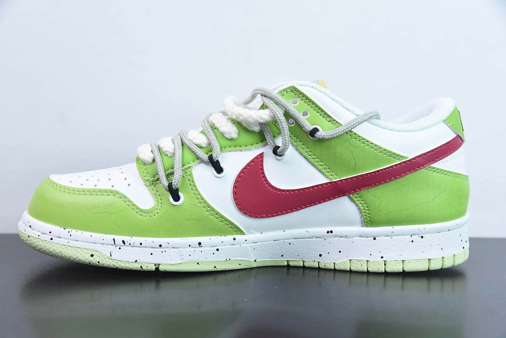 耐克Nike Dunk Low SB联名白绿红解构绑带滑板鞋纯原版本 货号： DD1503-600 