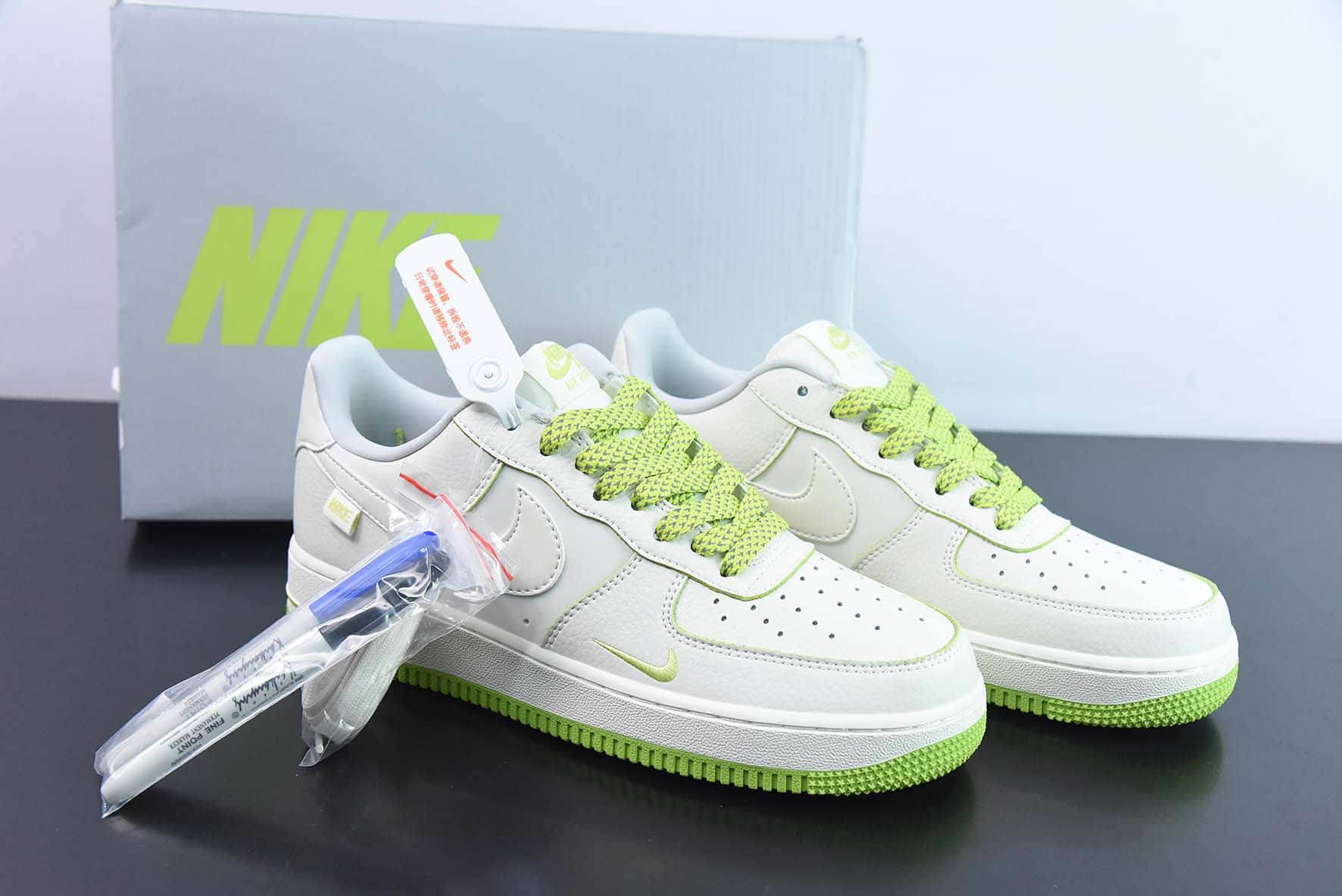 耐克Nike Air Force 1 '07 Low 珠光白绿马克笔双勾空军一号低帮休闲板鞋纯原版本 货号：DD9915-699