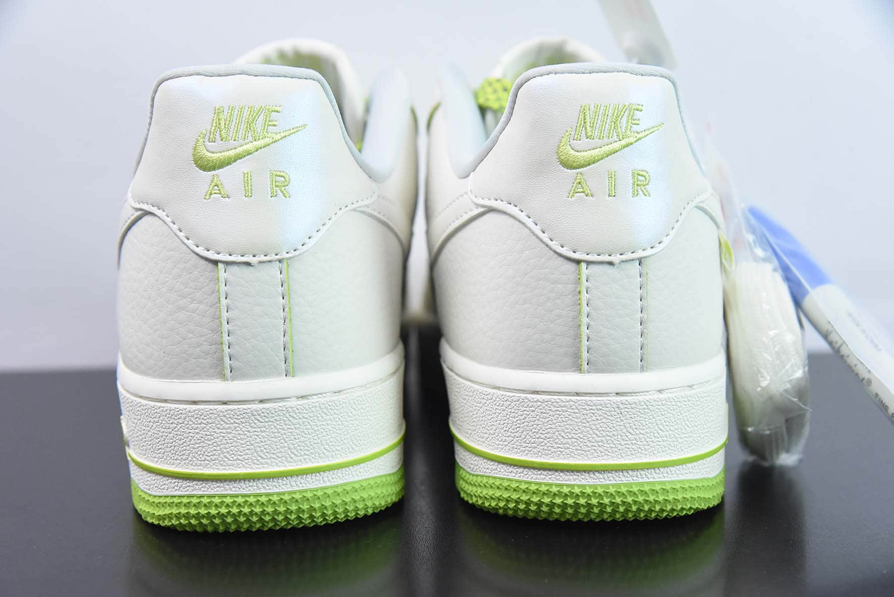 耐克Nike Air Force 1 '07 Low 珠光白绿马克笔双勾空军一号低帮休闲板鞋纯原版本 货号：DD9915-699