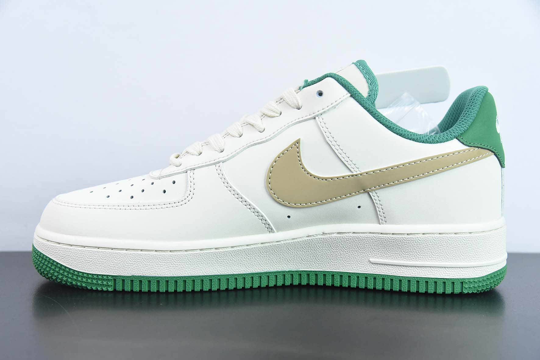 耐克Nike Air Force 1 Low 米白绿双勾空军一号低帮休闲板鞋纯原版本货号：DHX123-007