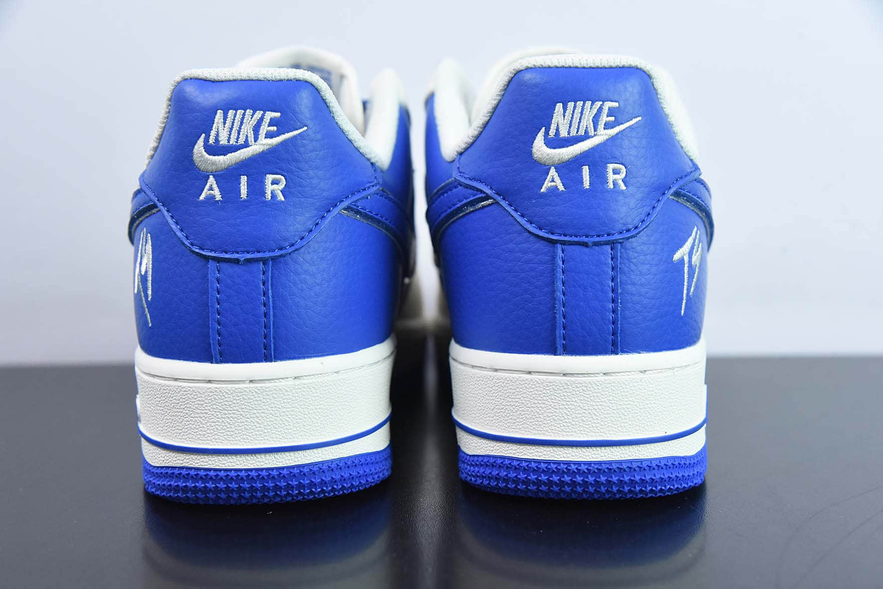 耐克Nike Fat Joe×Nk Air Force 1 Low '07 米宝蓝Ts小勾低帮空军一号低帮休闲板鞋纯原版本 货号：lO5636-666 