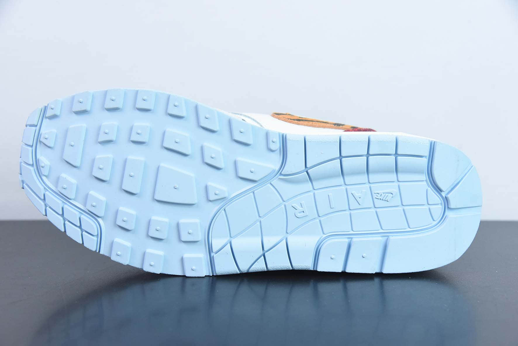 耐克Nike Air Max Tavas Max87迷彩复古小气垫跑鞋纯原版本 货号：FD0827-133 