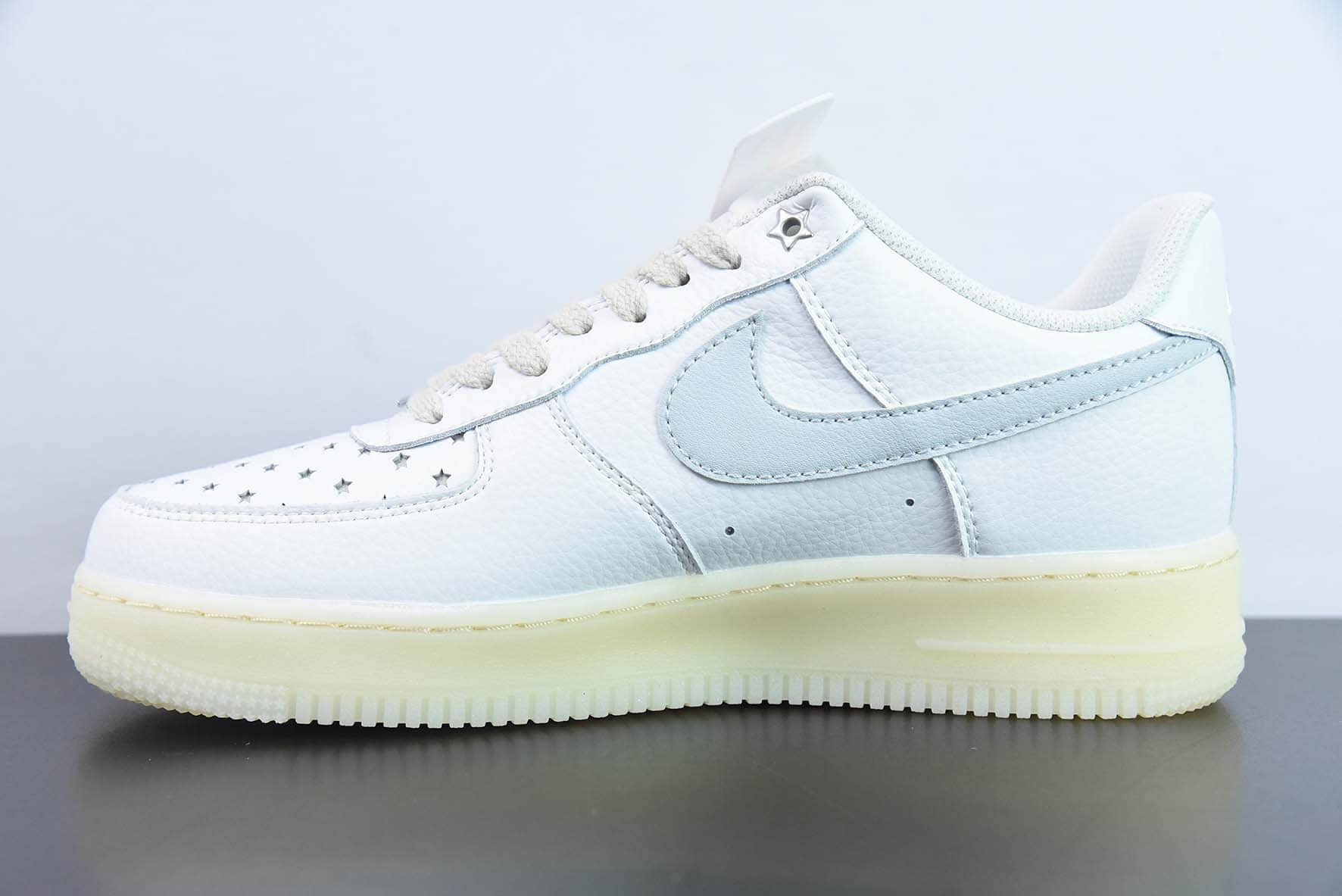 耐克Nike Air Force 1 Low AF1空军一号星星做旧低帮板鞋纯原版本 货号：FD0793-100 