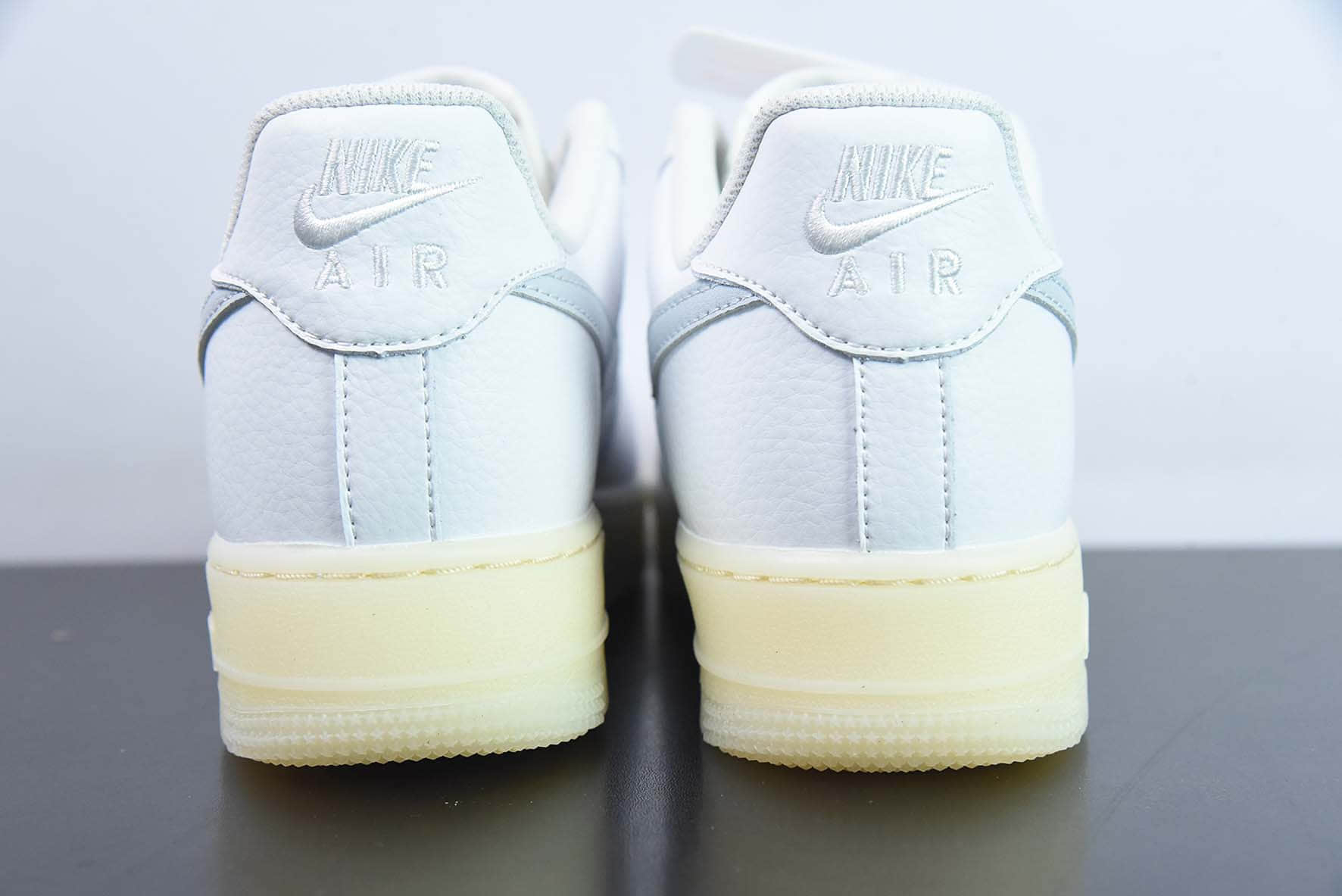 耐克Nike Air Force 1 Low AF1空军一号星星做旧低帮板鞋纯原版本 货号：FD0793-100 