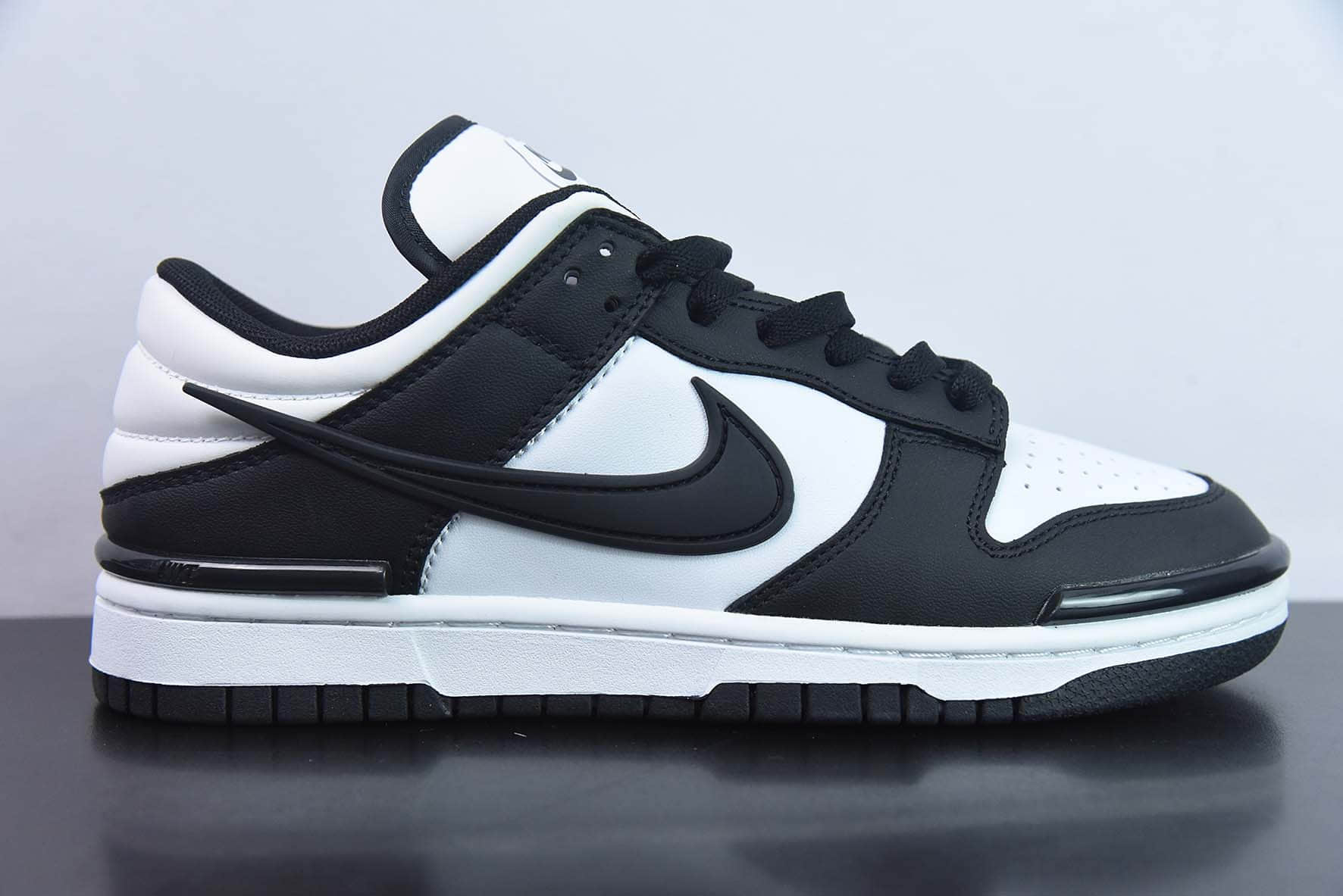 耐克Nike Dunk Low Twist Panda 变异黑白熊猫SB低帮休闲滑板鞋纯原版本 货号：DZ2794-001 
