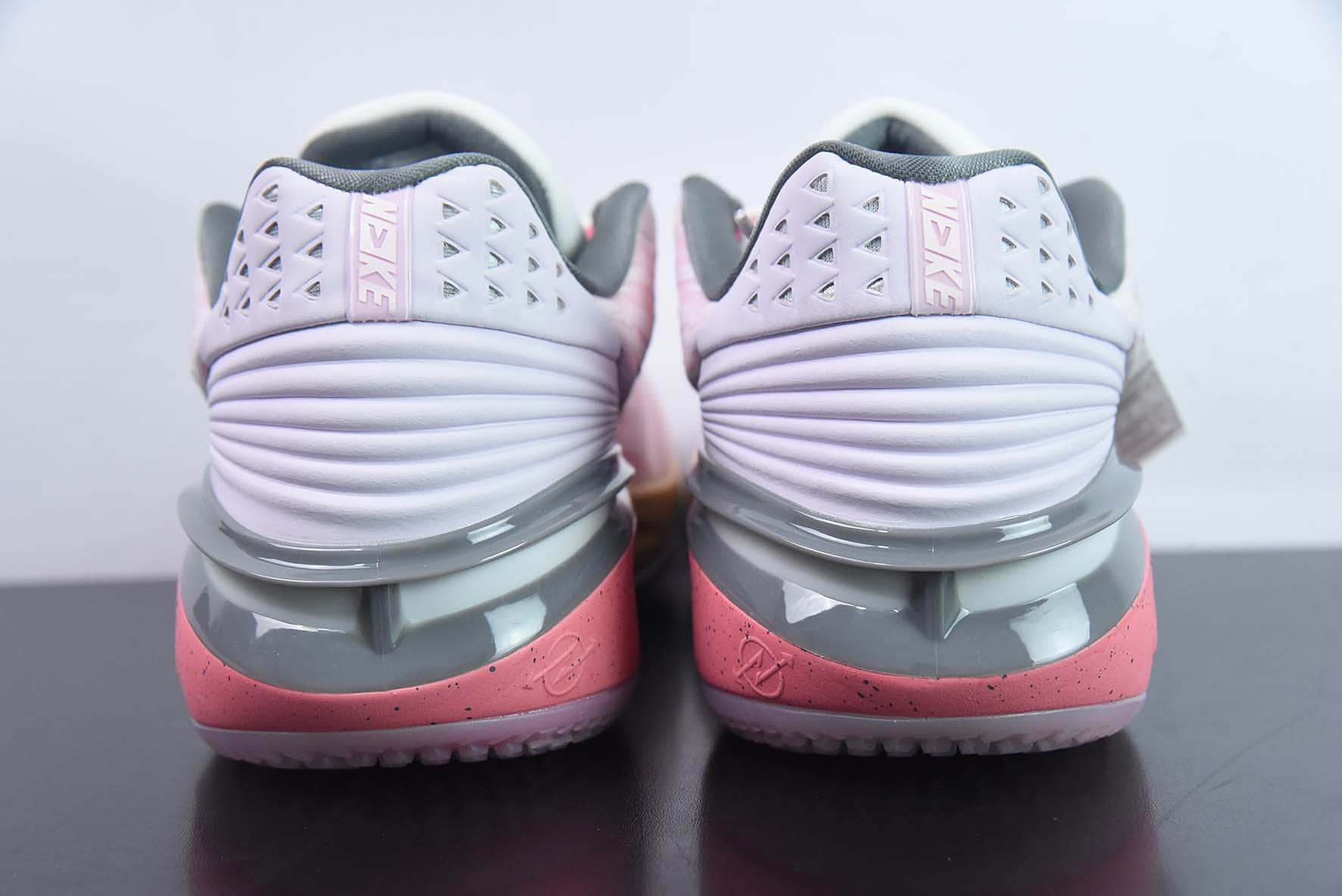 耐克Nike Air Zoom G.T.Cut 2 EP 耐克GT2.0白粉实战系列篮球鞋纯原版本 货号：DJ6013-602