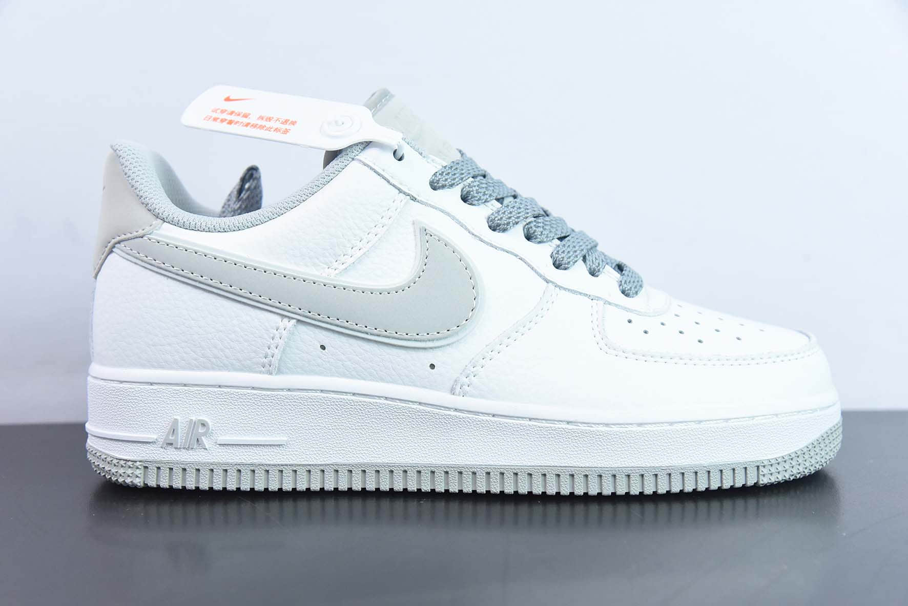 耐克NIke Air Force 1 '07 经典白灰满天星空军一号低帮休闲板鞋纯原版本 货号：LS0216-025