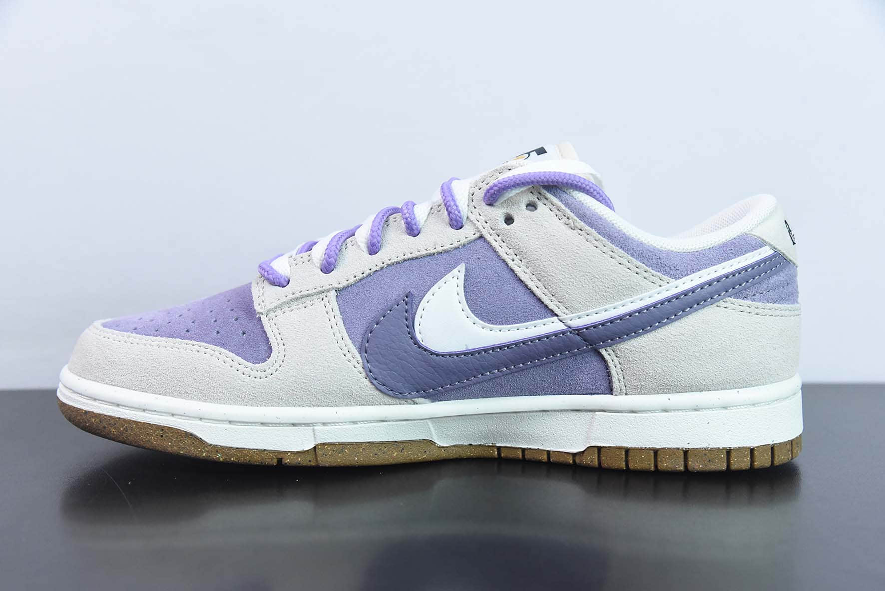 耐克Nike SB Dunk Low 双勾 85系列米白紫色SB低帮休闲滑板鞋纯原版本 货号：DO9457-140