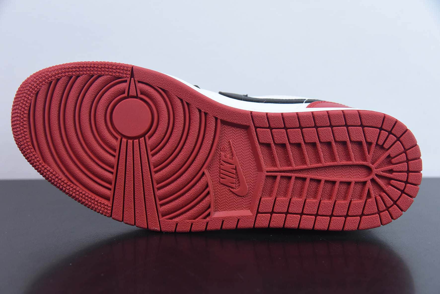 乔丹Air Jordan Low AJ1黑红脚趾低帮复古文化篮球鞋纯原版本 货号：553558-161