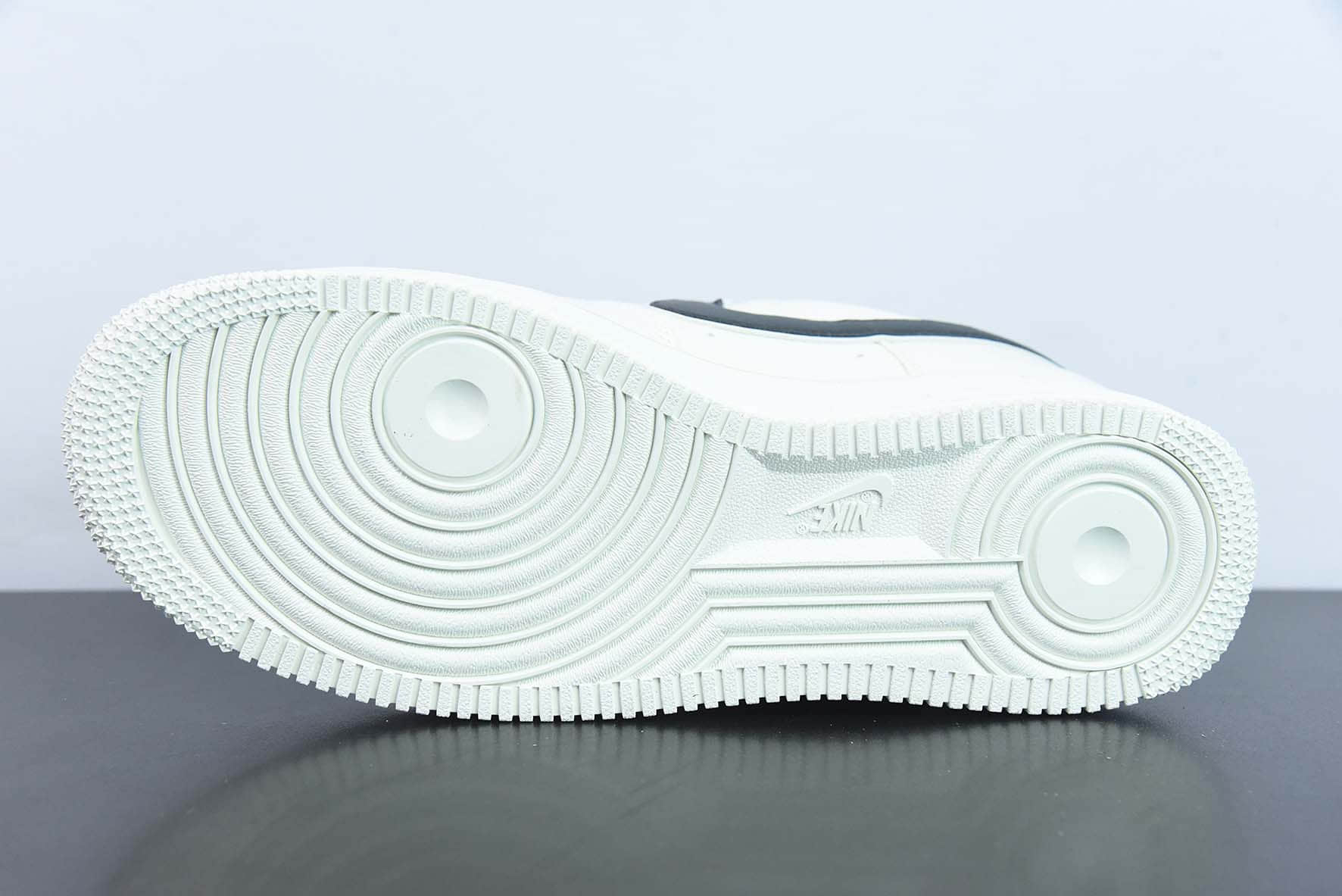 耐克Nike Air Force 1 '07 LV8黑金丹宁布面空军一号低帮休闲板鞋纯原版本 货号：MN5696-809