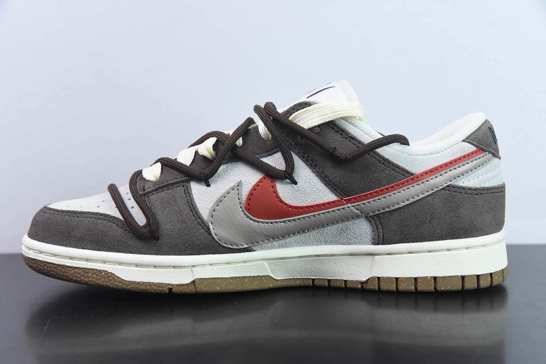 耐克Nike SB Dunk Low 85 灰红双勾绑带SB低帮运动休闲板鞋纯原版本 货号：DO9457-142