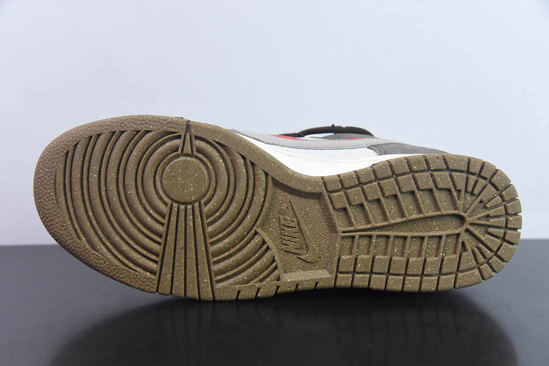 耐克Nike SB Dunk Low 85 灰红双勾绑带SB低帮运动休闲板鞋纯原版本 货号：DO9457-142