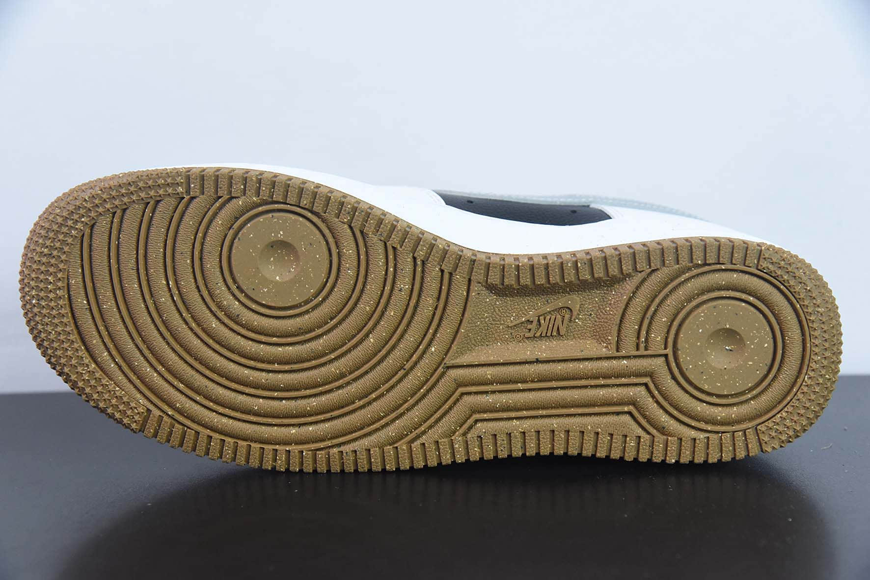 耐克Nike Air Force 1'07 Low 双勾熊猫空军一号低帮休闲板鞋纯原版本 货号：DX6065-101 
