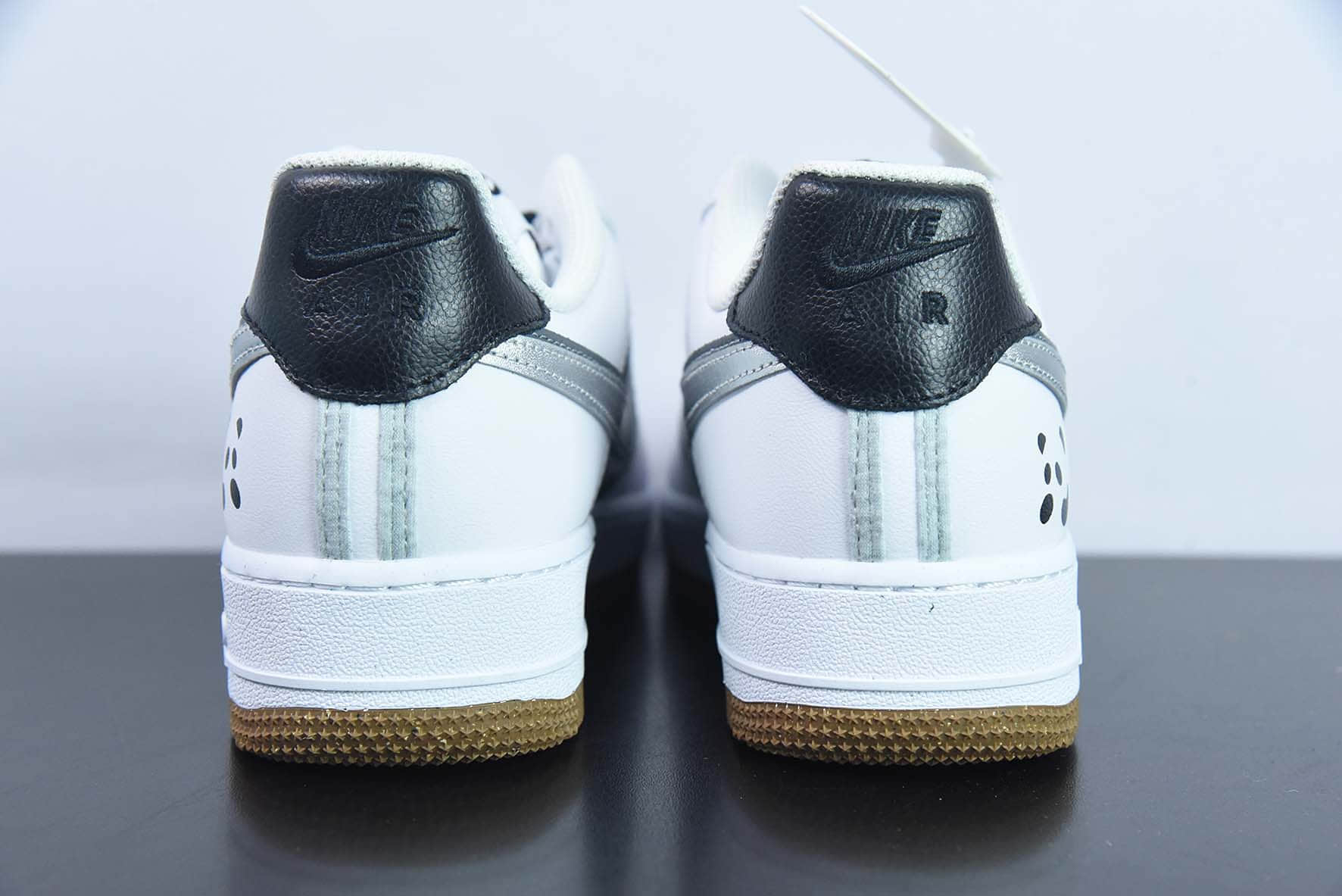 耐克Nike Air Force 1'07 Low 双勾熊猫空军一号低帮休闲板鞋纯原版本 货号：DX6065-101 