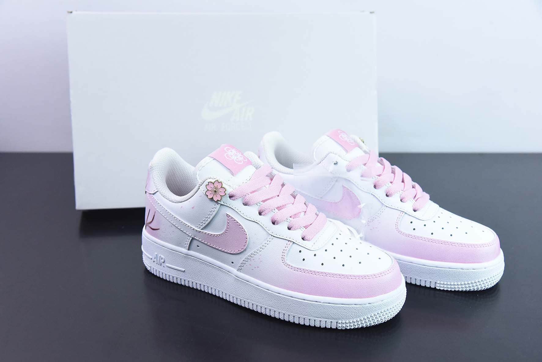 耐克NIke Air Force 1 '07 Low “手绘樱花”空军一号低帮休闲板鞋纯原版本 货号：315115-112 