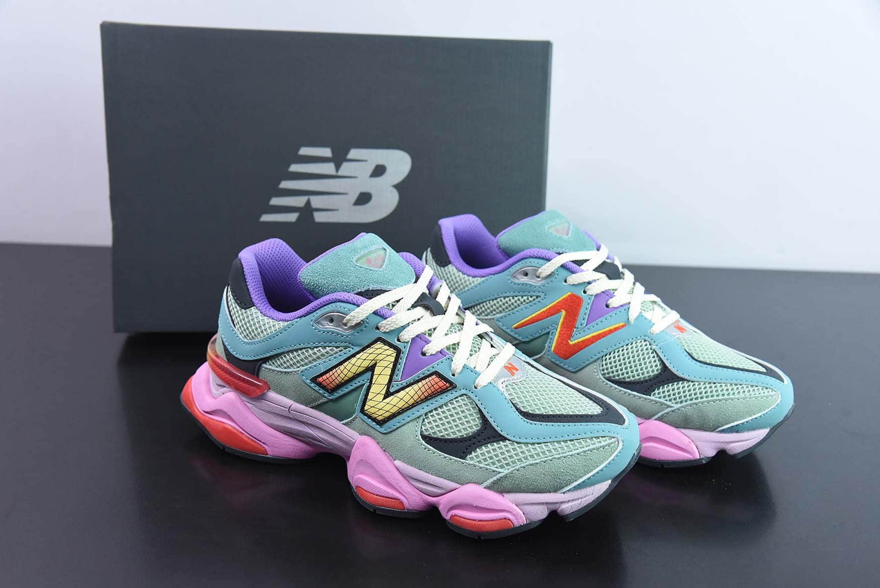 新百伦New Balance 9060Multi-Color系列工业绿粉彩虹复古百搭老爹风小象蹄休闲运动跑步鞋纯原版本 货号：U9060WRB 