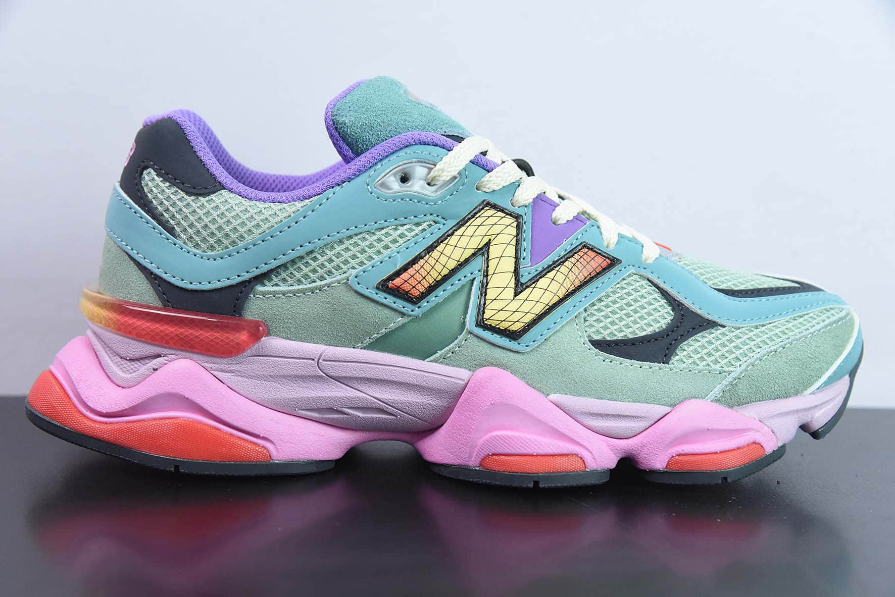 新百伦New Balance 9060Multi-Color系列工业绿粉彩虹复古百搭老爹风小象蹄休闲运动跑步鞋纯原版本 货号：U9060WRB 