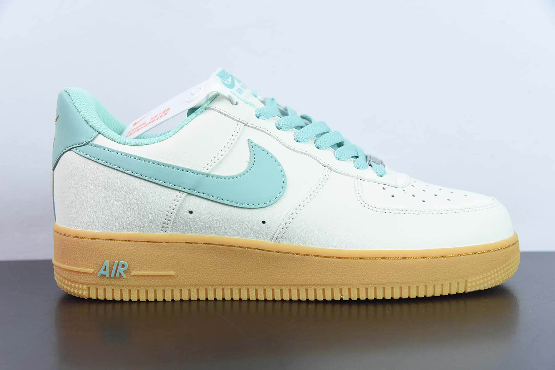 耐克Nike Air Force 1'07 LowMilky WhiteMintGum皮革奶白薄荷绿生胶底空军一号低帮休闲板鞋纯原版本 货号：XC2351-055