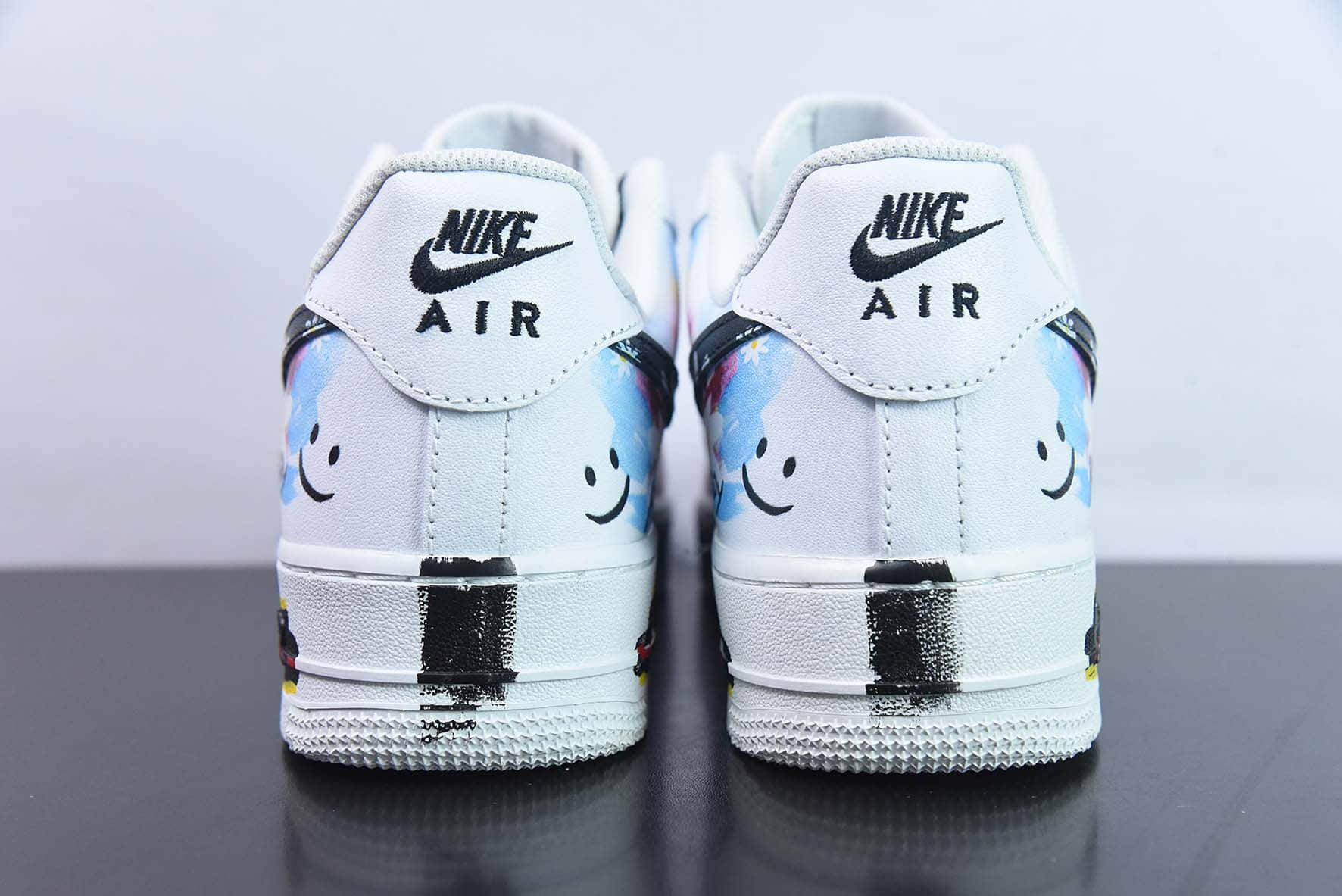 耐克Nike Air Force 1 '07 Low做旧涂鸦印花定制配色空军一号低帮休闲板鞋纯原版本 货号：CW2288-111