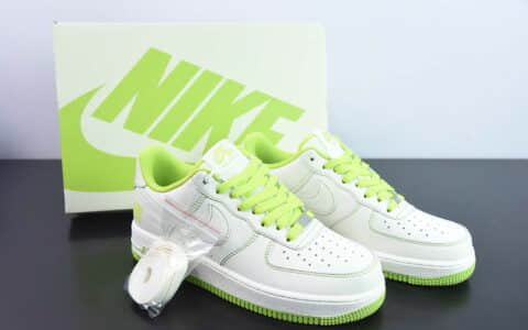 耐克Nike Undefeated x Nk Air Force 1'07 Low 五道杠米月色空军一号低帮休闲板鞋纯原版本 货号：UN1988-888