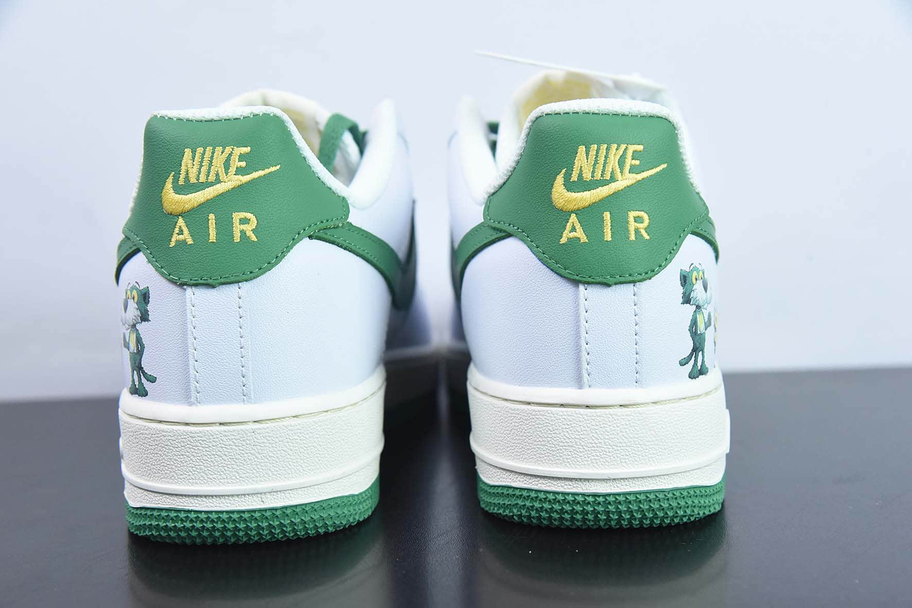 耐克NIke Air Force 1 '07 Low “Super PUMA联名--米白碧玉”空军一号低帮休闲板鞋纯原版本 货号：BS9055-721 