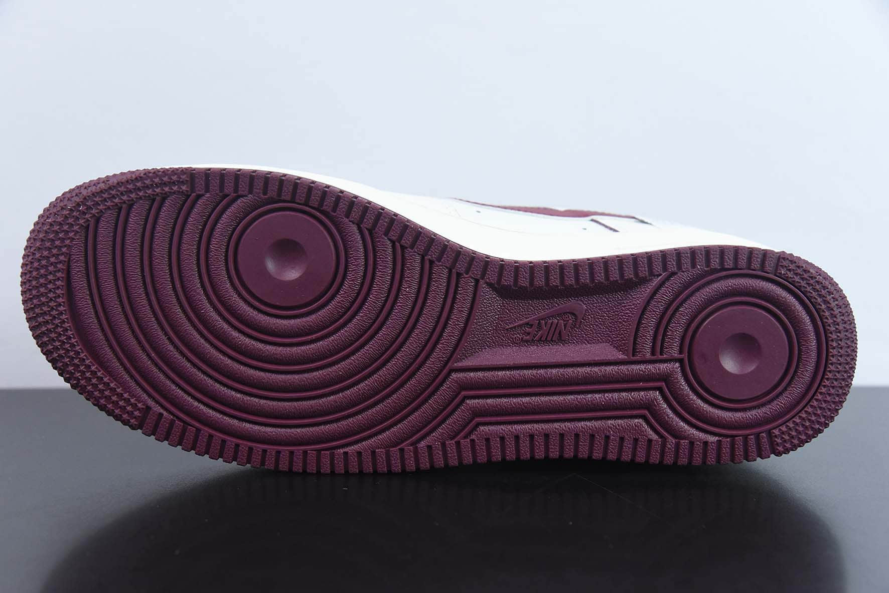 耐克Nike Air Force 1'07 Low “Lafite” 拉菲酒红小勾空军一号低帮休闲板鞋纯原版本 货号：FB1839-215