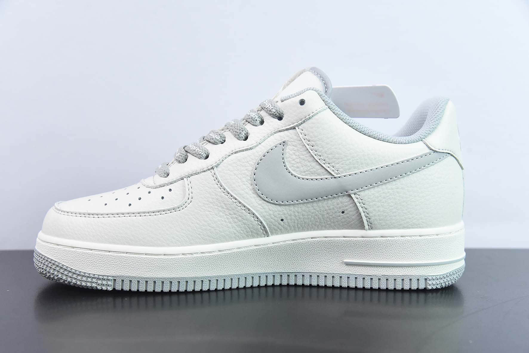 耐克Nike Air Force 1 Low supreme联名白灰空军一号低帮休闲板鞋纯原版本 货号：SU0220-007