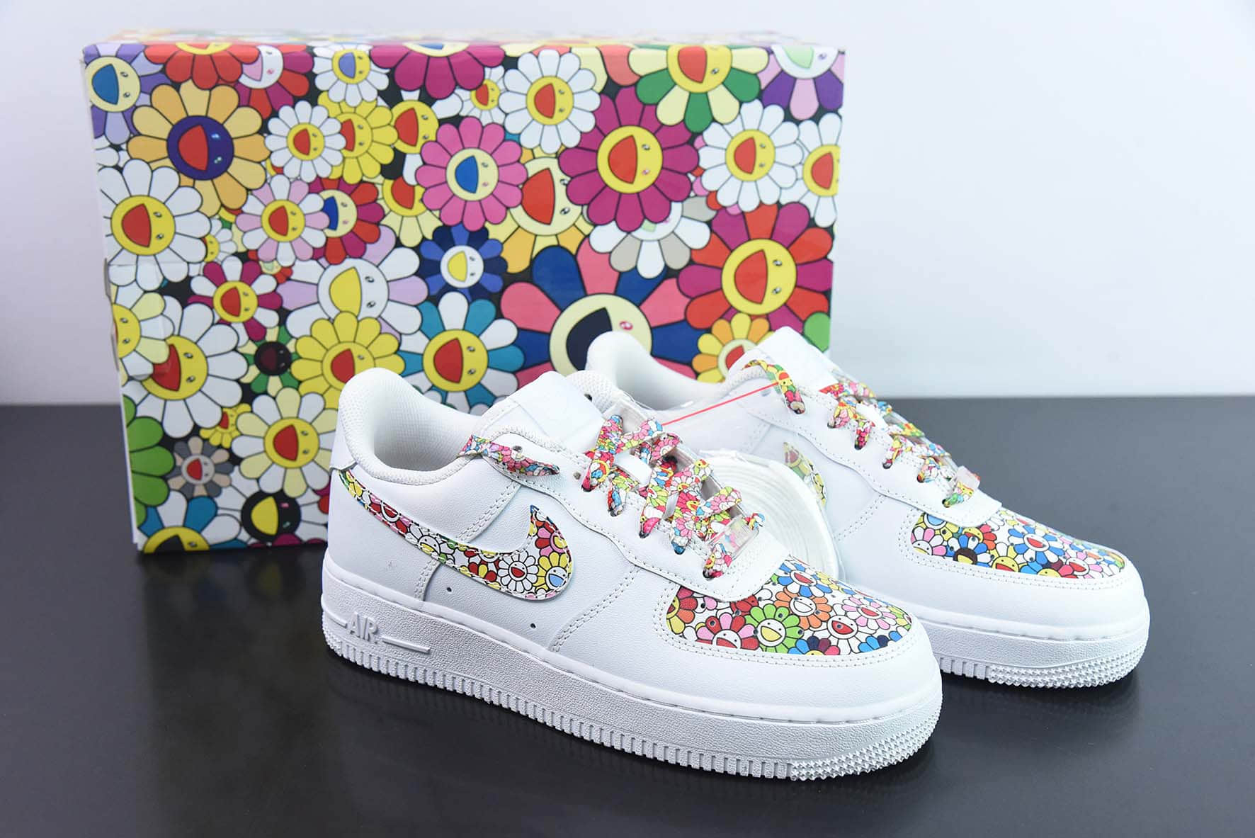 耐克Nike Air Force 1’07 LowWhiteMurakami Takashi白彩色村上隆太阳花空军一号低帮休闲板鞋纯原版本 货号：DD8959-100 