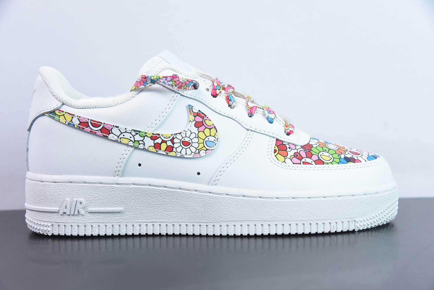 耐克Nike Air Force 1’07 LowWhiteMurakami Takashi白彩色村上隆太阳花空军一号低帮休闲板鞋纯原版本 货号：DD8959-100 