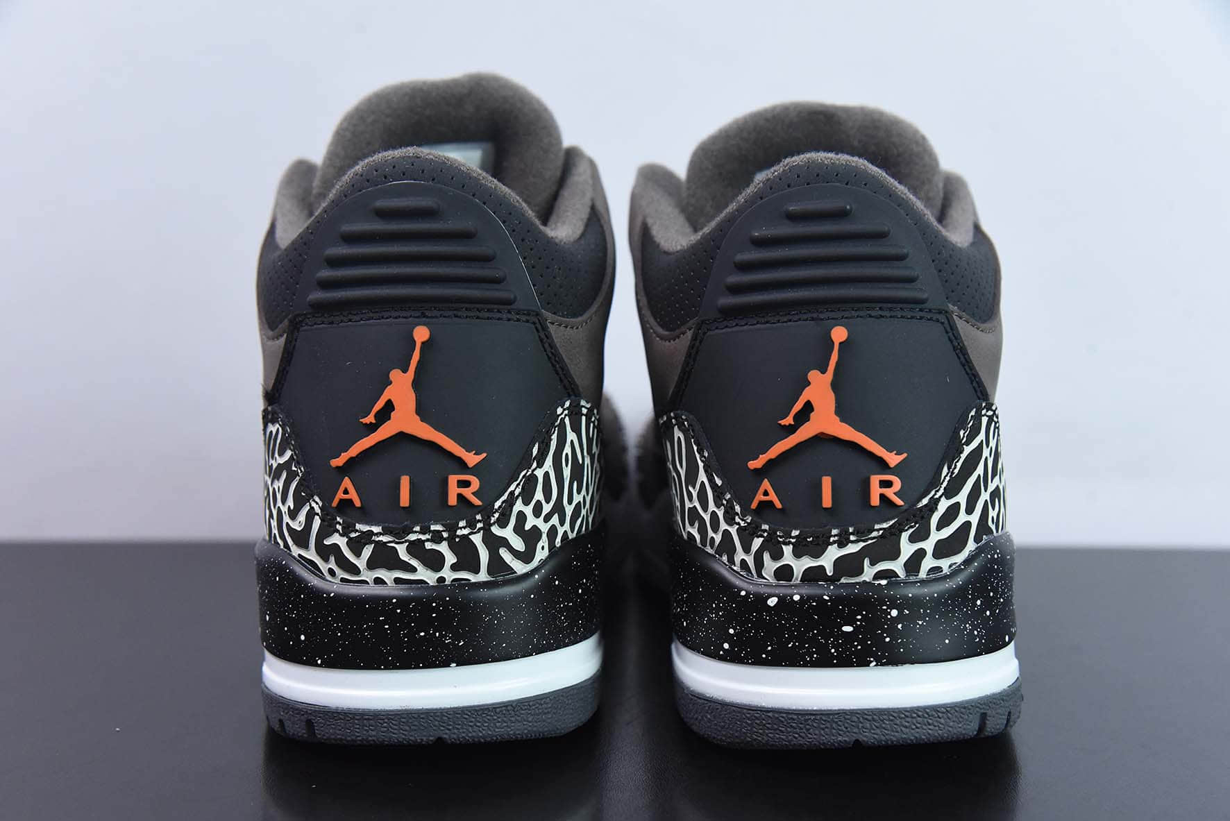 乔丹Air Jordan 3 RetroDesert Cement迈克尔·乔丹AJ3代咖啡棕中帮复古休闲运动文化篮球鞋纯原版本 货号：626967-040