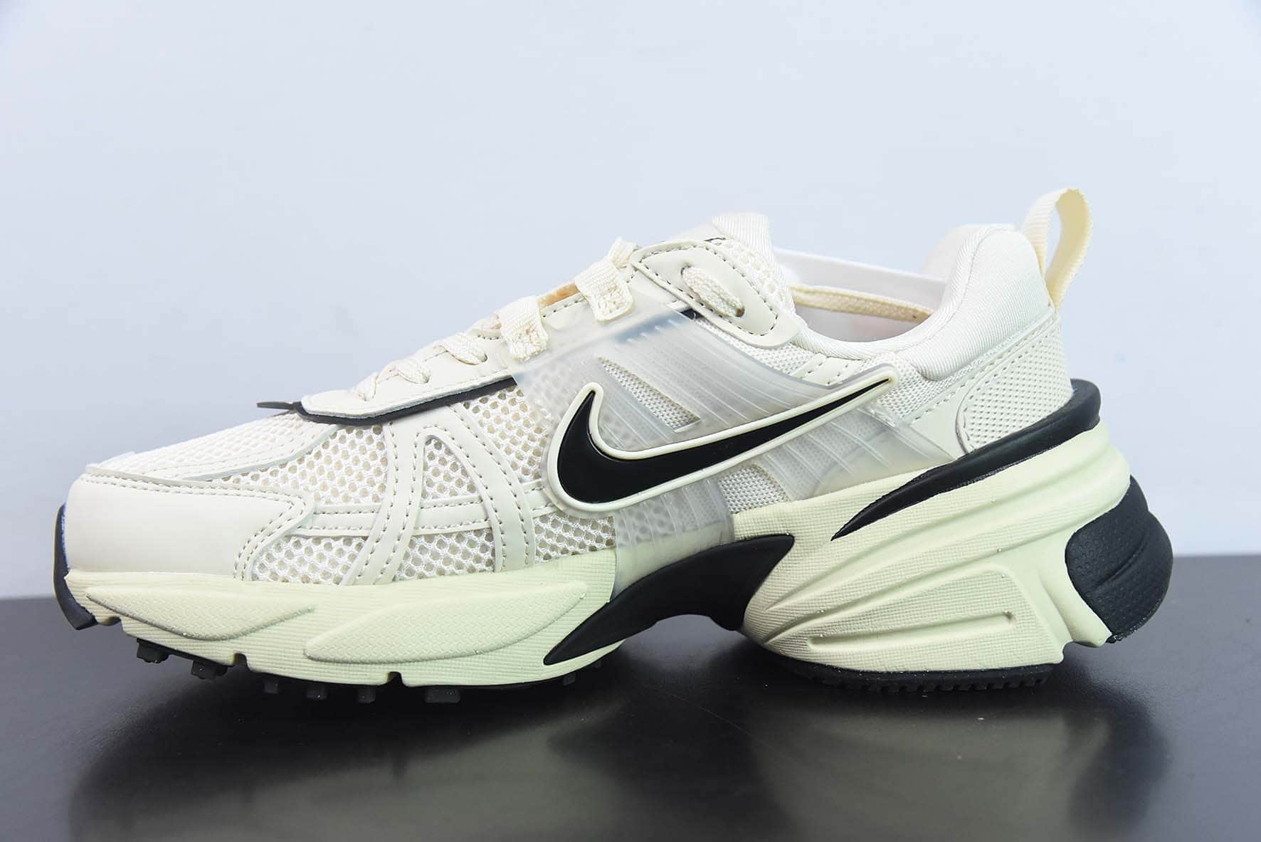 耐克Nike V2K Runtekk 3XL 米黄黑减震防滑复古低帮跑步鞋纯原版本 货号： FD0736-101