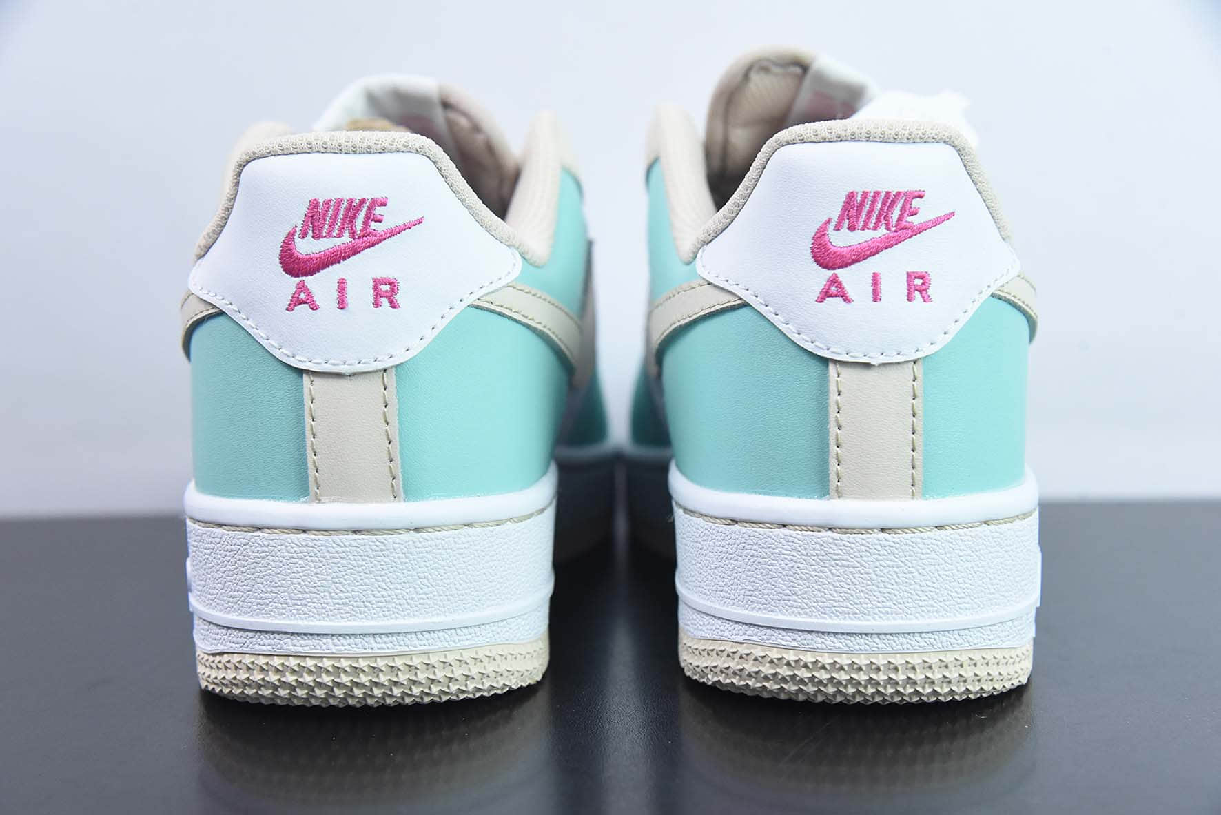 耐克Nike Air Force 1’07 LV8MintWhiteKhaki拼接薄荷绿粉卡其空军一号经典低帮百搭休闲运动板鞋纯原版本 货号：DV7762-300